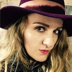 Meet your Posher, Agnes